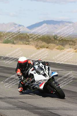 media/Nov-16-2025-Race Pace (Sun) [[8c5fa54630]]/Verified Riders/4-Turn 3 Inside (1050am)/